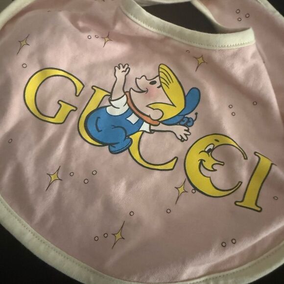 Brand new with box Gucci Pink and Yellow Bib Jetsons collection - Picture 2 of 10